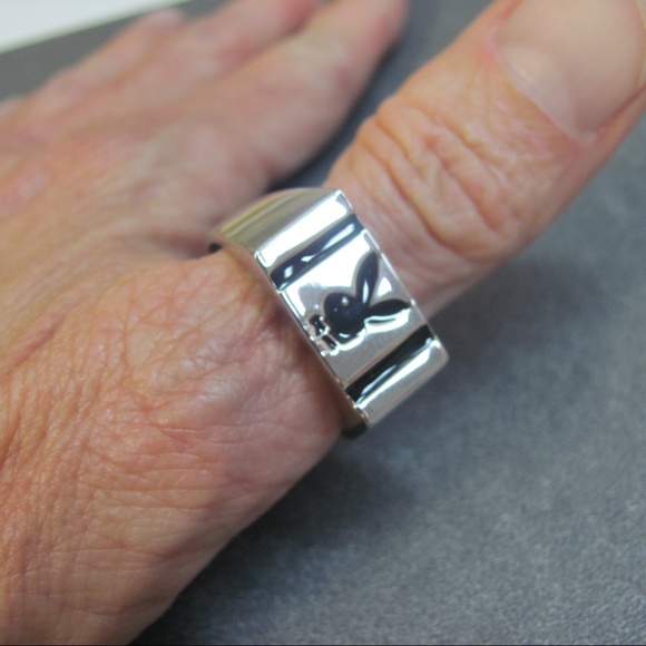 Mens Playboy Ring Bunny Signet Statement Size 11 - Picture 3 of 7